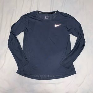 Nike Dri-Fit Long-Sleeve (Mesh Back)